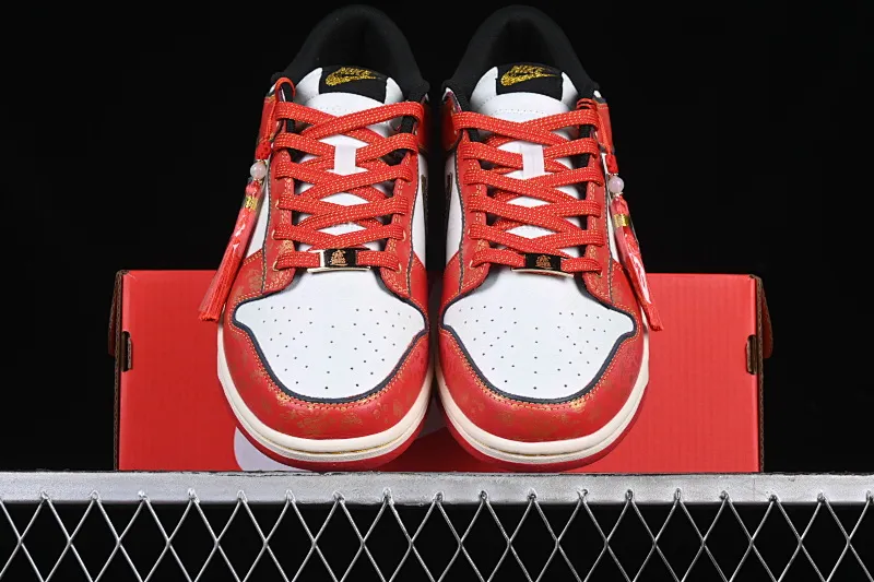 All categories Nk SB Dunk Series Nk SB Dunk Low Low-top sneakers Nk SB Dunk Low Chinese New Year Festive Red Anniversary high-end customization Low-top casual sneakers RW1220-005